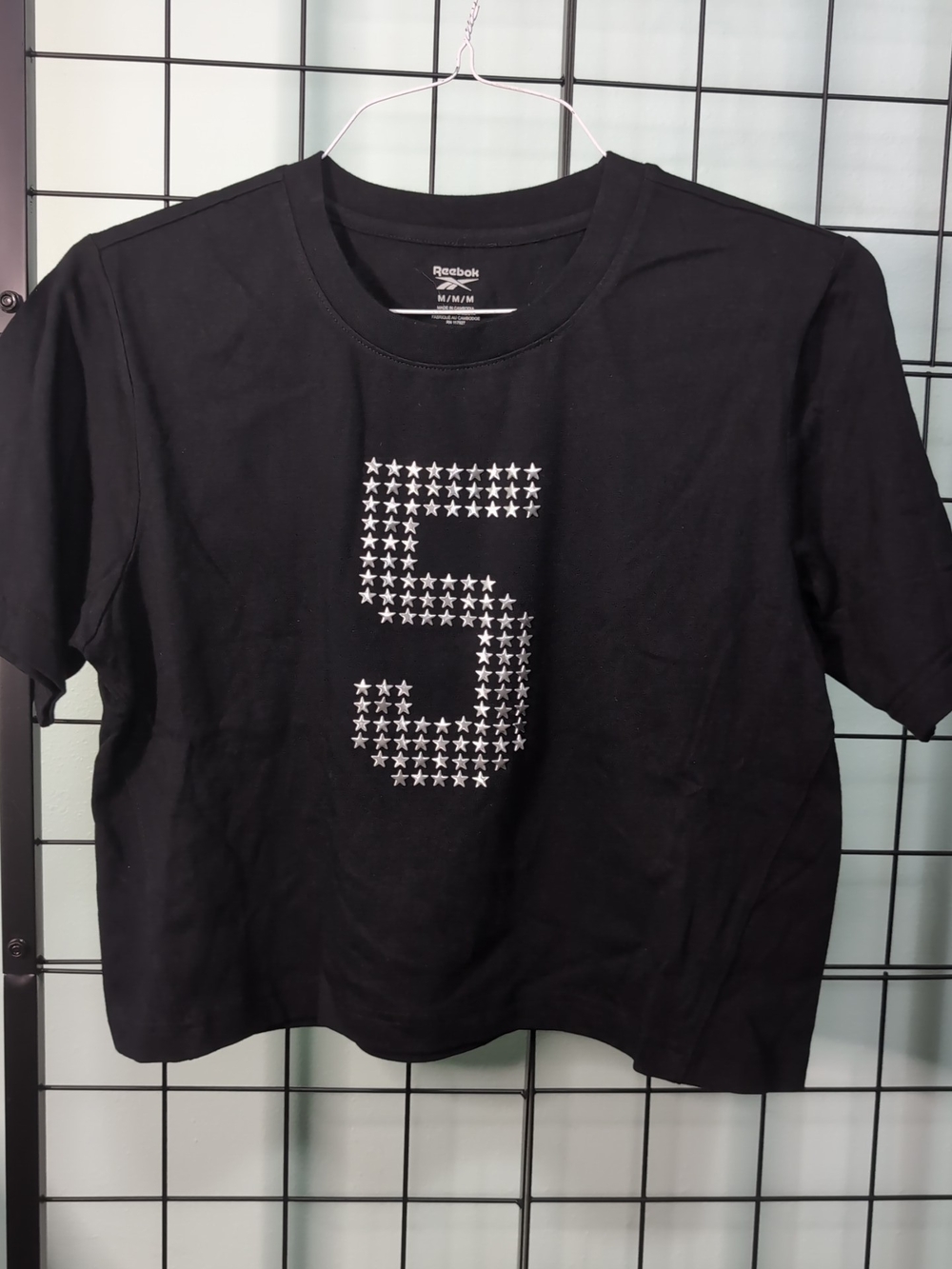 Reebok Cropped Basketball Graphic Tee Black Size Medium NWT